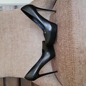 Boutique9 black heels size 7.5